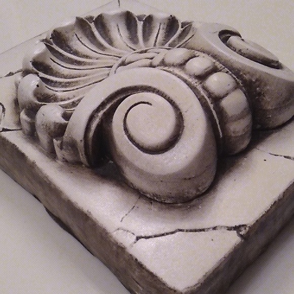 ZEUS *Signed bisque, Atlantis Tile, like Sid Dickens. *Rare & Retired wall art - Picture 3 of 12